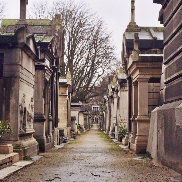 Père Lachaise -Kodak Gold,Pentax ZX10,January 2015